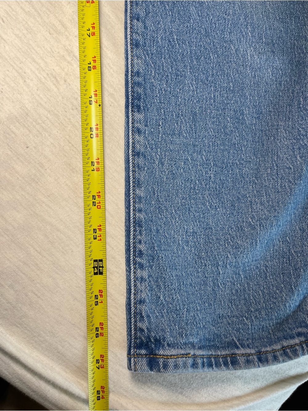 Women's Levi's Wedgie Straight Jeans Size 28 High Rise Medium Wash Trendy - Picture 13 of 14